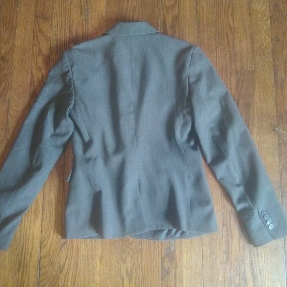 Gray Blazer Fitted Suit Jacket with Button Closure - Picture 3 of 8